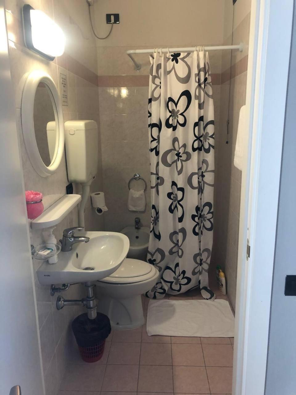 Be Me Hotel Helvetia Tabiano Terme Екстериор снимка