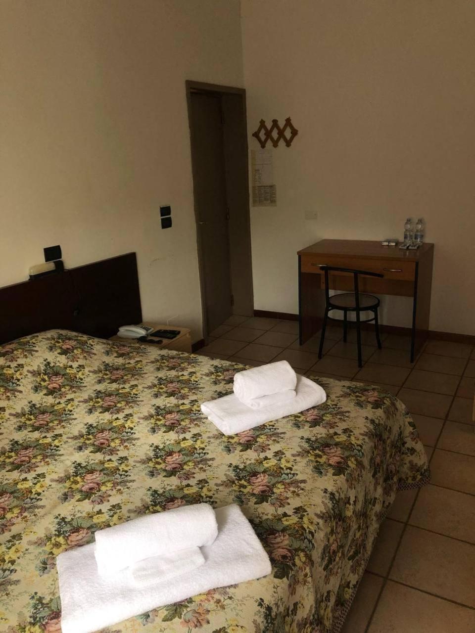 Be Me Hotel Helvetia Tabiano Terme Екстериор снимка