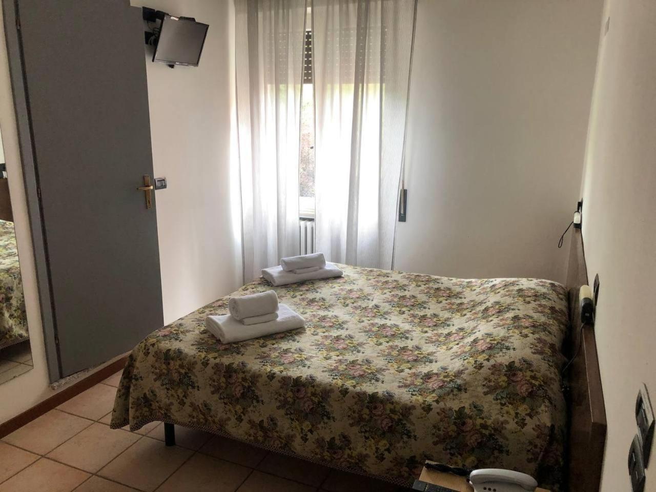 Be Me Hotel Helvetia Tabiano Terme Екстериор снимка