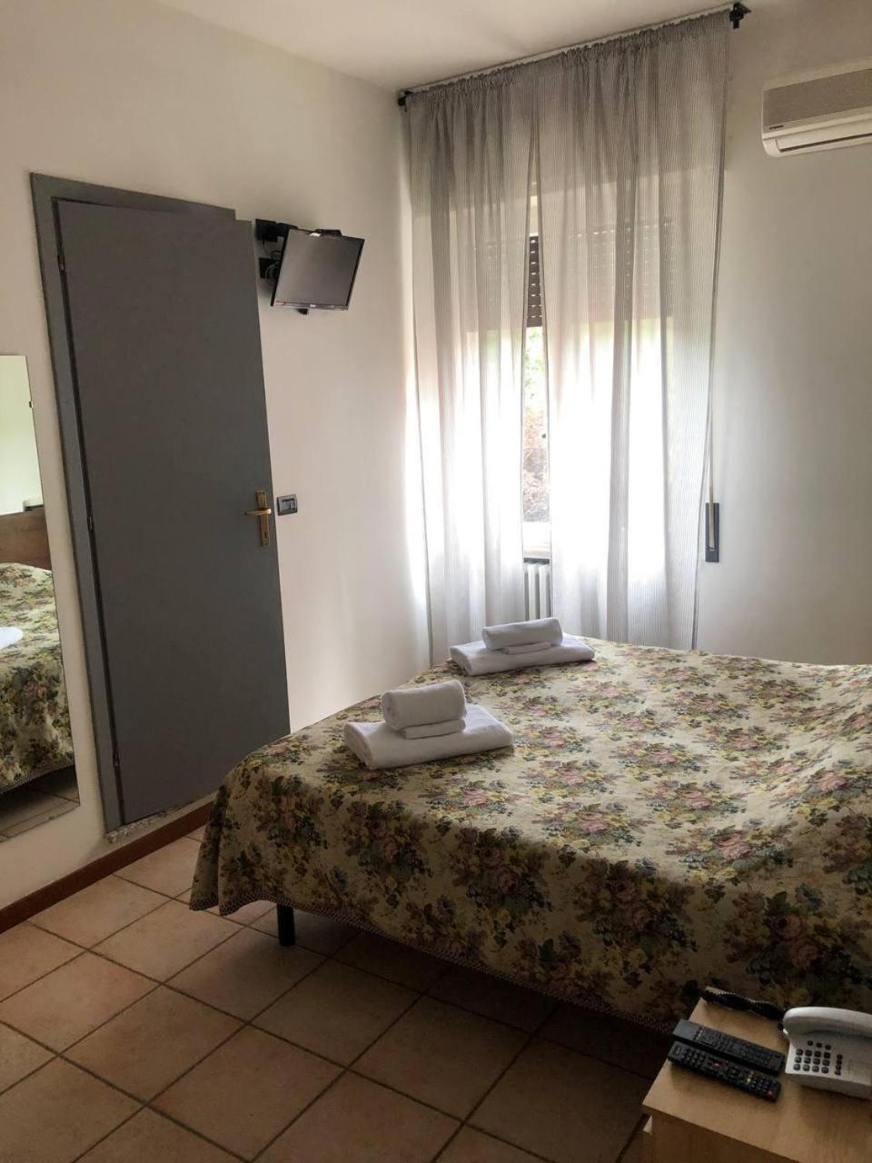 Be Me Hotel Helvetia Tabiano Terme Екстериор снимка