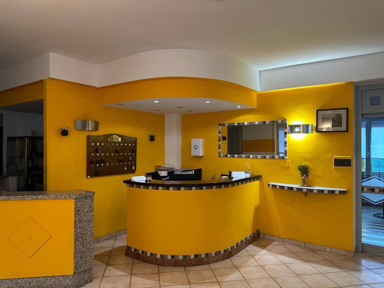 Be Me Hotel Helvetia Tabiano Terme Екстериор снимка